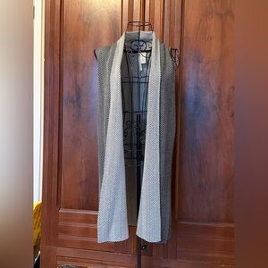 Leo & Nicole Monochrome Herringbone Sweater Vest